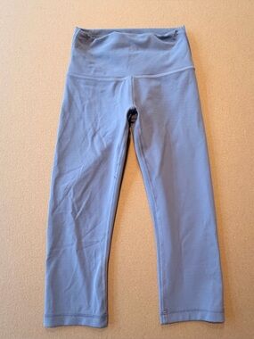 Lululemon Light Blue Cropped Leggings Size 4